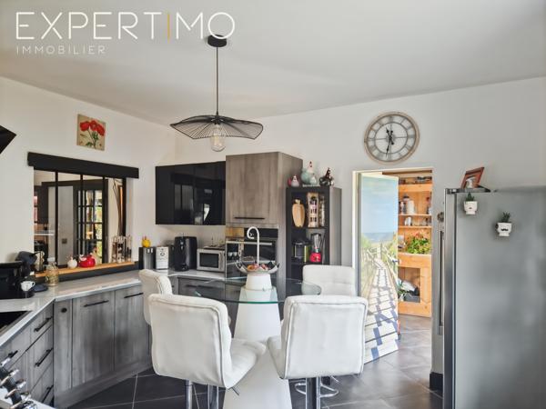 Royan (17200) VIAGER SANS RENTE ROYAN MAISON DE 210 M² MONSIEUR DE 87 ANS