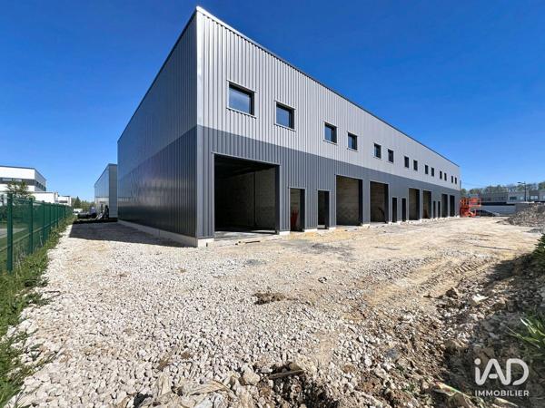 Location local d’activité 162 m² Saint-Pierre-du-Perray