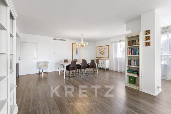 4 pièces, Vue mer, appartement dans le quartier La Mer-Le Puadon-Cannes Eden, à Vallauris