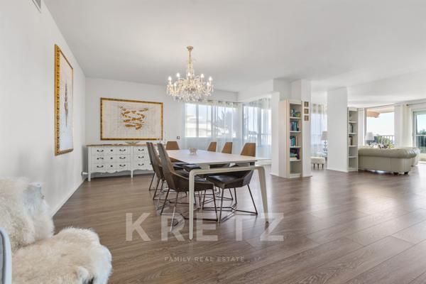 4 pièces, Vue mer, appartement dans le quartier La Mer-Le Puadon-Cannes Eden, à Vallauris