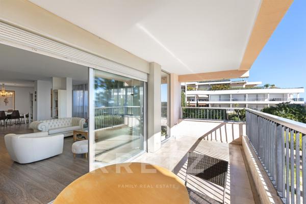 4 pièces, Vue mer, appartement dans le quartier La Mer-Le Puadon-Cannes Eden, à Vallauris