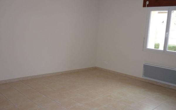 Maison à louer    3 pièces •  Bouzy-la-Forêt