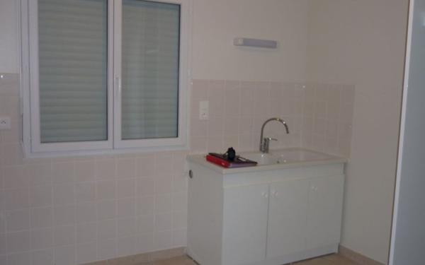 Maison à louer    3 pièces •  Bouzy-la-Forêt