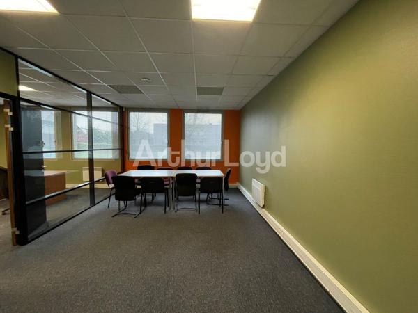 Bureaux à louer à Lambersart – Élégance, luminosité et emplacement stratégique