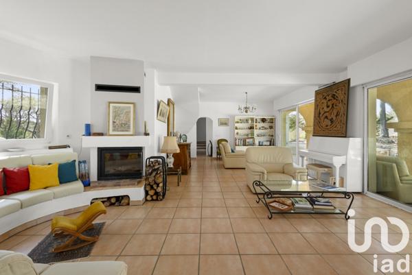 Maison à vendre 7 pièces 257 m² Ventabren