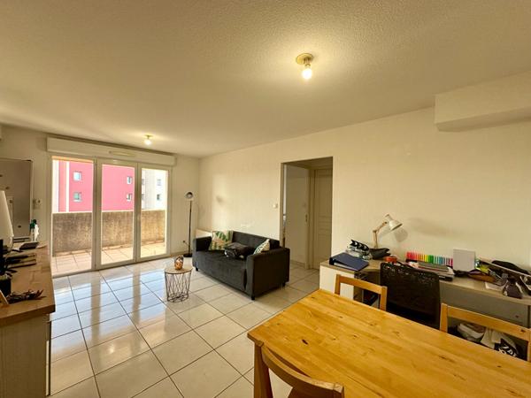 APPARTEMENT EN RESIDENCE AVEC UNE CHAMBRE ET GARAGE INDIVIDUEL