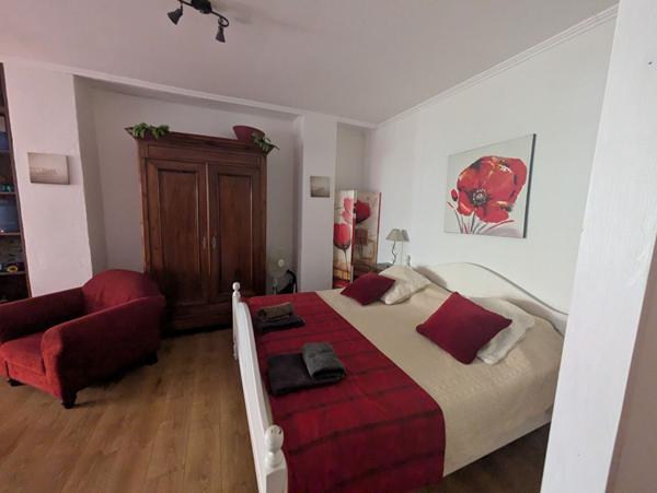 Domaine de gites en activite avec piscine a Sorede (66)