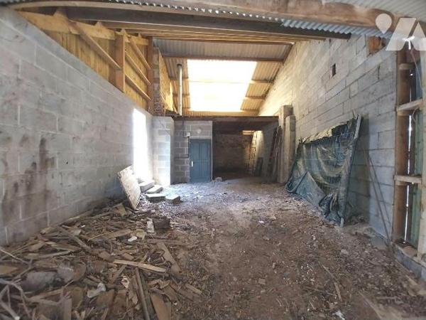 Maison à Vendre à Ernée (53500) en Mayenne (53),

Grande maison de bourg à restaurer d'une su...