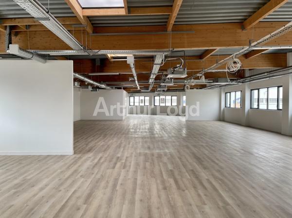 PLATEAU DE BUREAUX ENTIÈREMENT NEUFS EN PLEIN COEUR DE BOULOGNE SUR MER