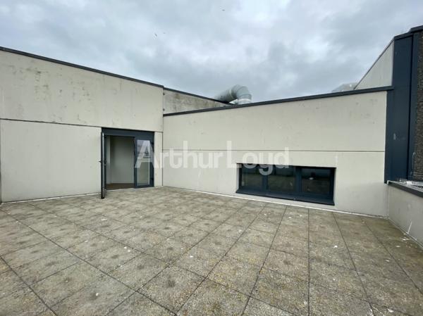 PLATEAU DE BUREAUX ENTIÈREMENT NEUFS EN PLEIN COEUR DE BOULOGNE SUR MER