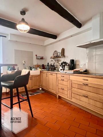 Courthézon (84350) Magnifique maison de village 165 m2 avec garage