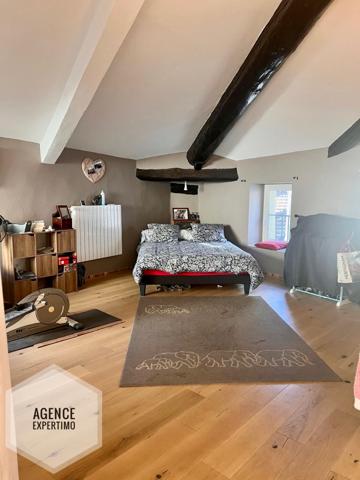 Courthézon (84350) Magnifique maison de village 165 m2 avec garage