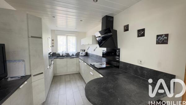 Maison à vendre 5 pièces 114 m² Saint-Fargeau-Ponthierry