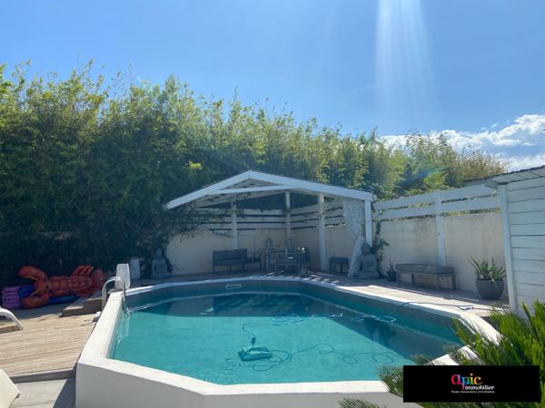 Villa plain pied 130 m² / 796 de jardin arboré avec piscine