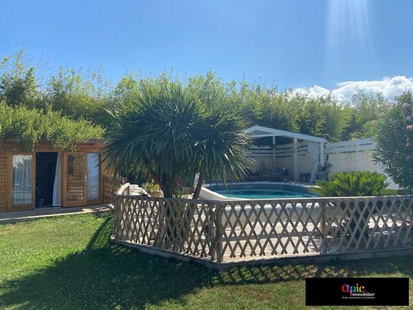 Villa plain pied 130 m² / 796 de jardin arboré avec piscine