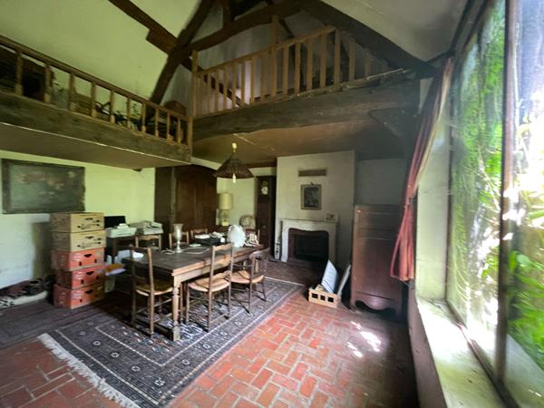 Maison de campagne de caractère 1 heure Paris sud terrain boisé avec étang 4353m²