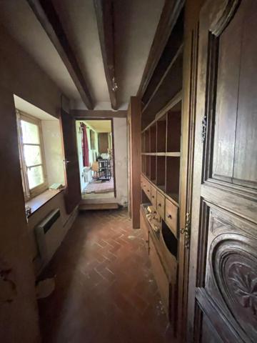 Maison de campagne de caractère 1 heure Paris sud terrain boisé avec étang 4353m²