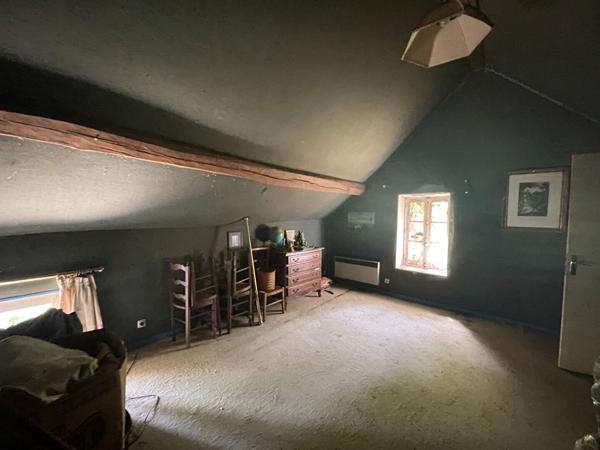 Maison de campagne de caractère 1 heure Paris sud terrain boisé avec étang 4353m²