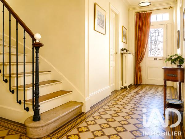 Maison (prestige) à vendre 10 pièces 300 m² Dourdan