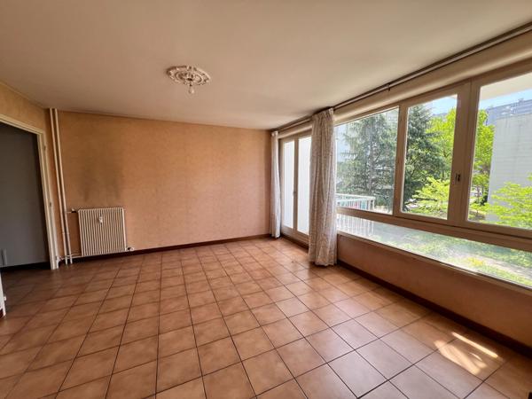 PAU Faculté / Cité Administrative - Appartement 5 pièce(s) 92 m2 avec balcon, garage et cave