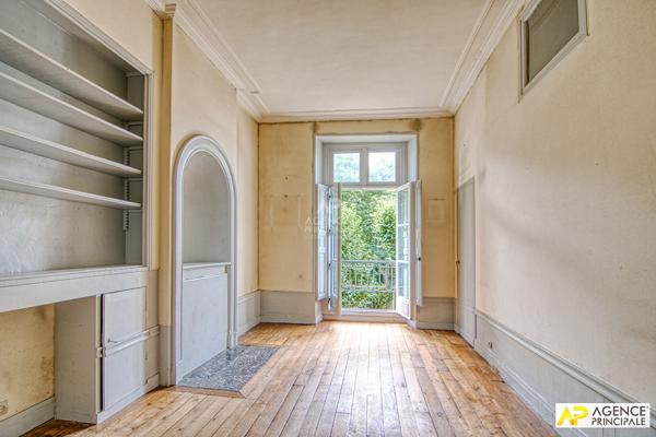Versailles Notre-Dame Parc Appartement 4 pièces en duplex de 116m² avec petite terrasse 790 000 € **  - Référence  28109