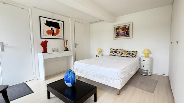 Saint-Pourçain-sur-Sioule (03500) Viager Libre Monsieur 85 ans - Maison avec terrain et piscine