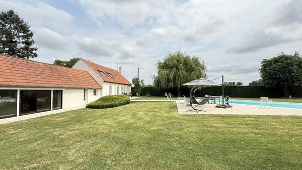 Saint-Pourçain-sur-Sioule (03500) Viager Libre Monsieur 85 ans - Maison avec terrain et piscine