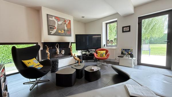 Saint-Pourçain-sur-Sioule (03500) Viager Libre Monsieur 85 ans - Maison avec terrain et piscine