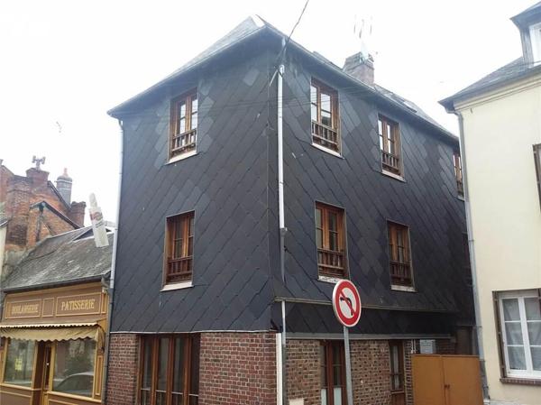 ORBEC IMMEUBLE DE RAPPORT COMMERCE ET HABITATION LIBRE