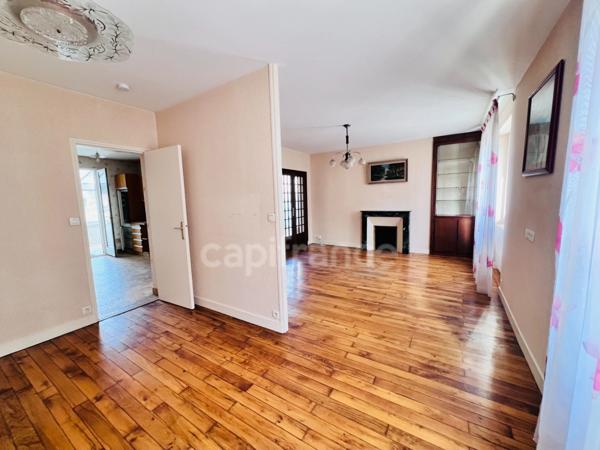 MAISON DE 88M2 + 28M2 DE VERANDA AVEC GARAGE, DEPENDANCE ET JARDIN DE 600M2