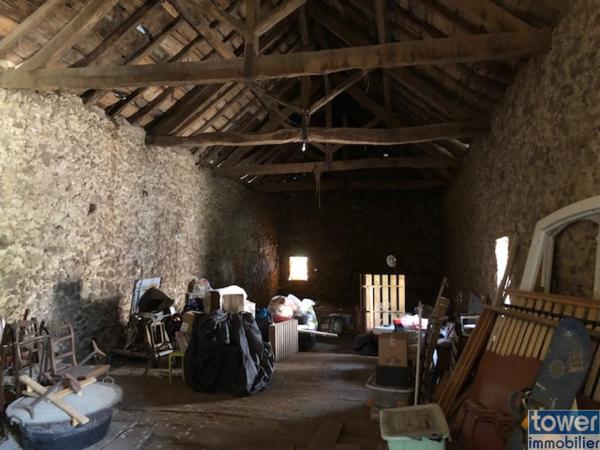 Ferme
                                                                                                                                                                                                                                                                                                                        6 pièce(s)                                                                                                                                                                                                          4 chambre(s)                                                                                                                                                                                                          146  m²