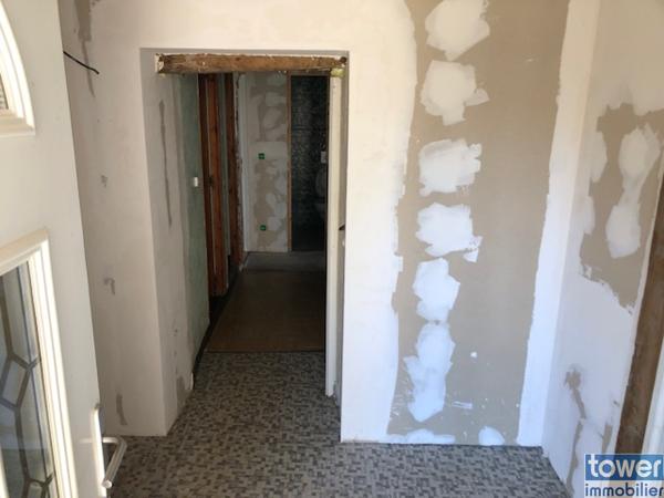 Ferme
                                                                                                                                                                                                                                                                                                                        6 pièce(s)                                                                                                                                                                                                          4 chambre(s)                                                                                                                                                                                                          146  m²