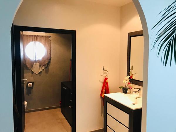 Champfromier (01410) MAISON D'ARCHITECTE 8 PIECES - 310M² - PISCINE - GRAND TERRAIN DE 2330M² - GARAGE 62M²