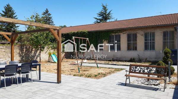 Maison 4 chambres sur sous-sol avec terrasse