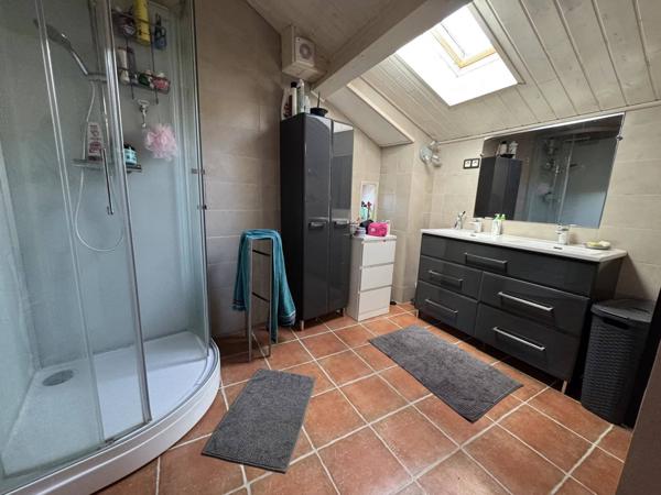 Verfeuil – Propriété de Caractère en Pierre et Loft d'Architecte à Créer au Cœur de la Vallée de la Cèze