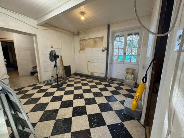 Verfeuil – Propriété de Caractère en Pierre et Loft d'Architecte à Créer au Cœur de la Vallée de la Cèze