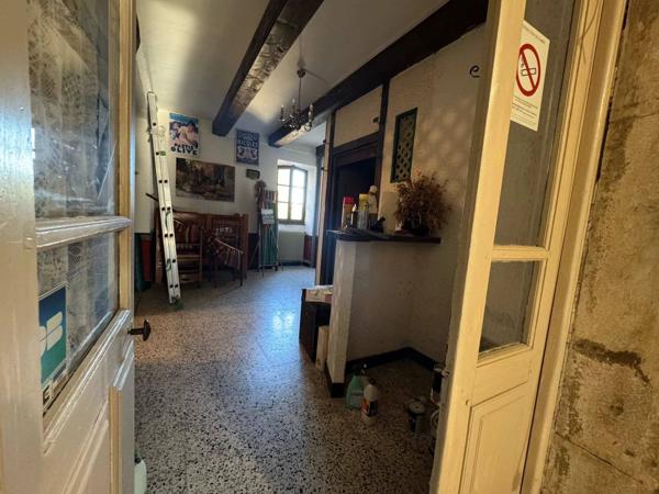 Verfeuil – Propriété de Caractère en Pierre et Loft d'Architecte à Créer au Cœur de la Vallée de la Cèze