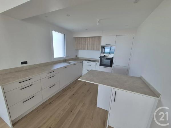 Appartement F3 à vendre  3 pièces - 68,21 m 2   DONVILLE LES BAINS  - 50