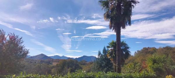 Location Appartement 2 pièces 81 m2 à Averan