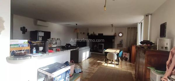 Location Appartement 2 pièces 81 m2 à Averan