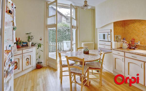 Maison à vendre    5 pièces •  La Tour-du-Pin