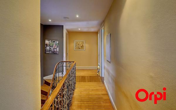 Maison à vendre    5 pièces •  La Tour-du-Pin