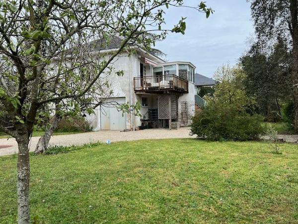 MAISON SPACIEUSE AU COEUR DE MACHECOUL