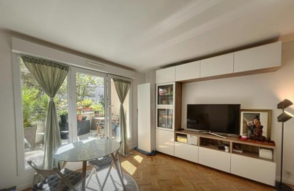 2 PIECES - 47M2 - SEJOUR/CUISINE - GRANDE CH - SDB