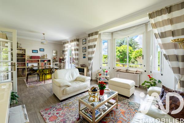Maison à vendre 8 pièces 217 m² Villenave-d'Ornon