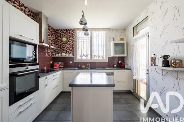 Maison à vendre 8 pièces 217 m² Villenave-d'Ornon