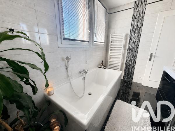 Maison à vendre 8 pièces 217 m² Villenave-d'Ornon