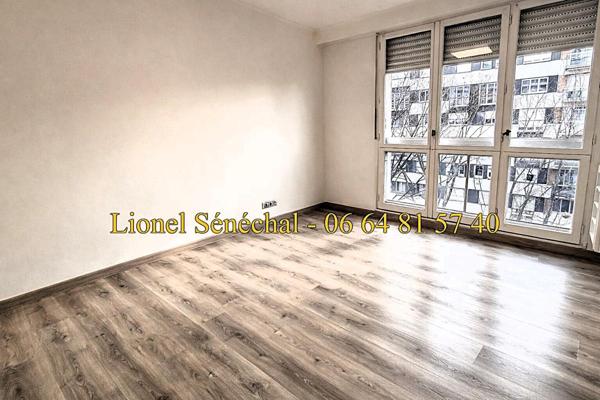 Appartement rénové lumineux et peu énergivore de 3 pièces de 66 m2 à LE MANS quartier Hyper centre / République