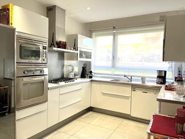 Caluire-et-Cuire (69300) CALUIRE - APPARTEMENT 94 m² - TERRASSE - JARDIN - GARAGE