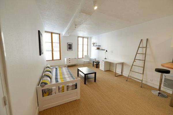 Appartement à louer    1 pièce •  Compiègne